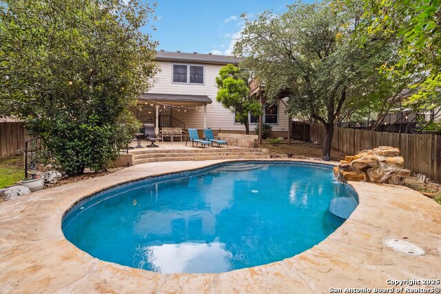 21211 La Ladera Property Photo 1