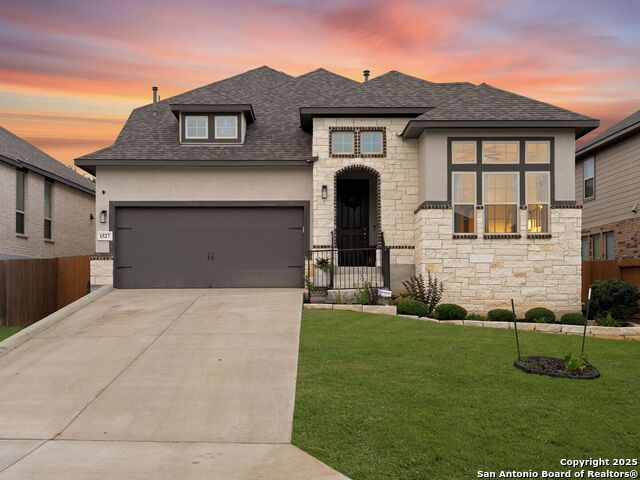 1527 Balcones Fault Property Photo 1
