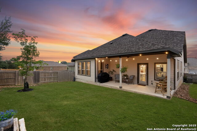 1527 Balcones Fault Property Photo 27