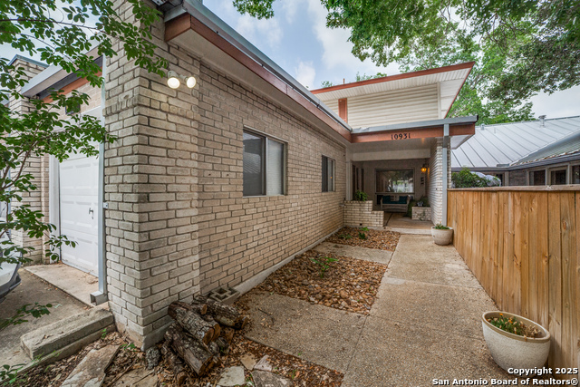 10931 Whisper Valley Property Photo 1
