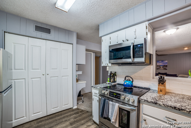 10931 Whisper Valley Property Photo 10