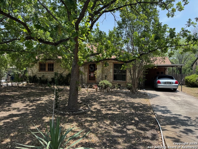 250 W Mandalay Dr Property Photo 1