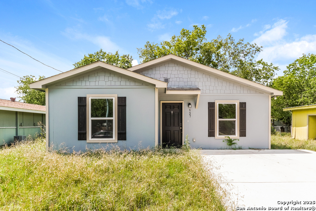 527 Elley Property Photo 1