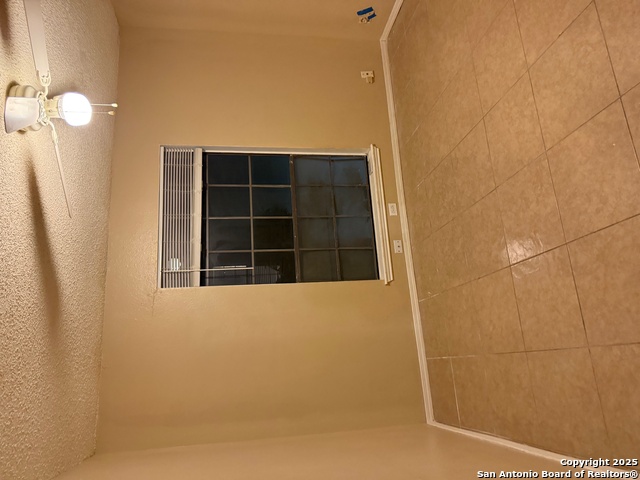 10529 Starcrest Property Photo 4