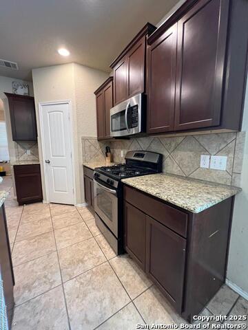 1227 Stable Glen Property Photo 2