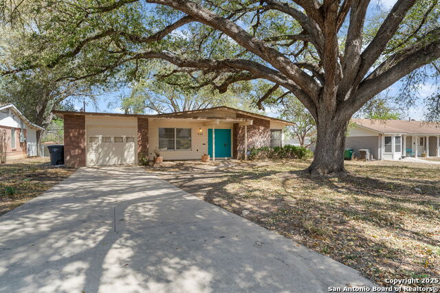 435 Harcourt Avenue Property Photo 1