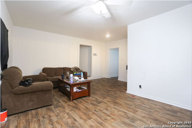 311 W Malone Ave Property Photo 4