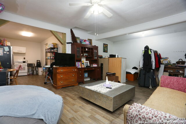 311 W Malone Ave Property Photo 9