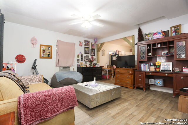 311 W Malone Ave Property Photo 10