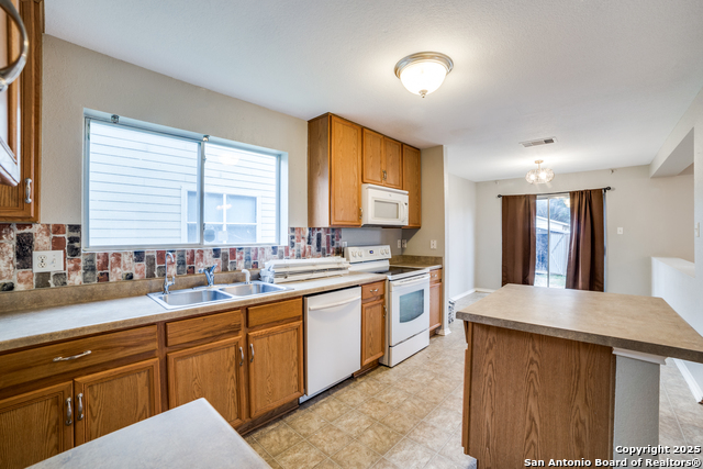 9843 Barhill Bay Property Photo 12