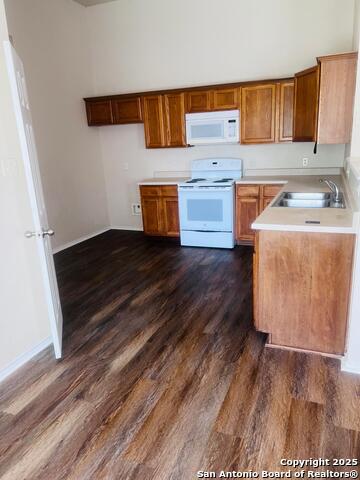 5827 Golf Property Photo 2