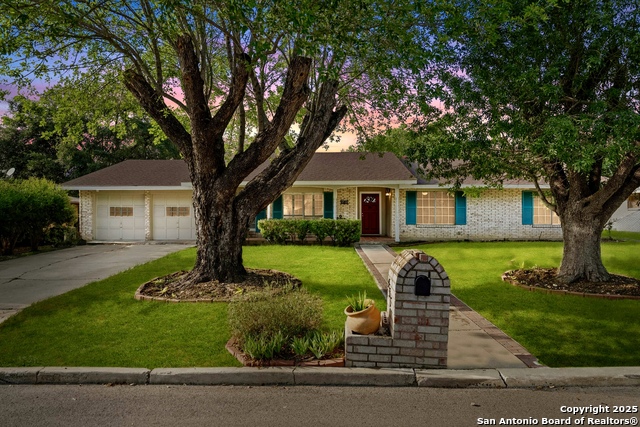 437 Spaceway Property Photo 1