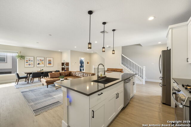 1618 W Lawndale #2 Property Photo 1