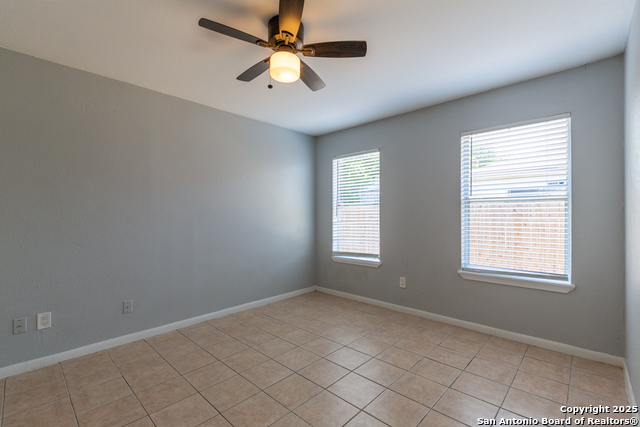 7642 Oak Chase Property Photo 10