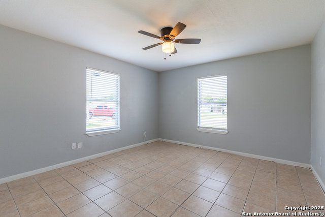 7642 Oak Chase Property Photo 14