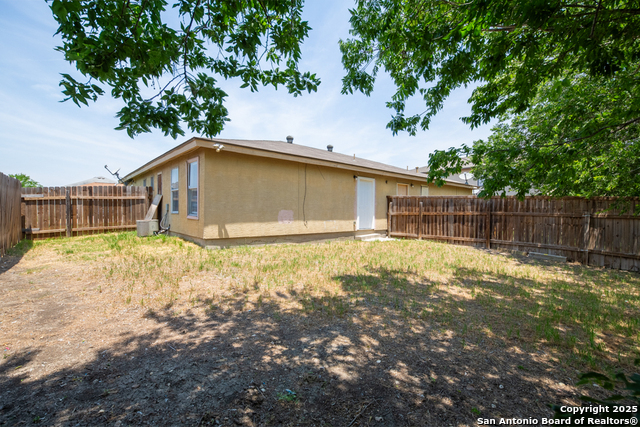 7642 Oak Chase Property Photo 19