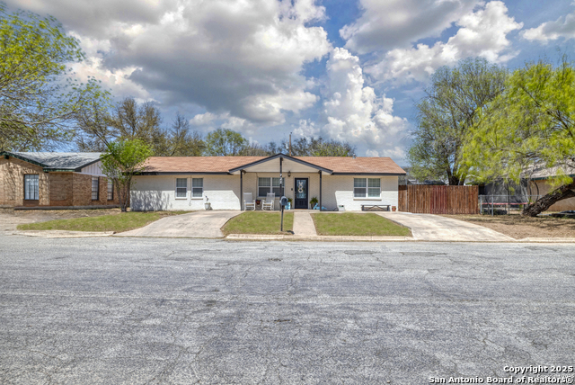 722 Barton Property Photo 1