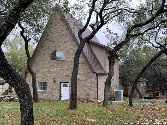 1076 Eastview Property Photo 1