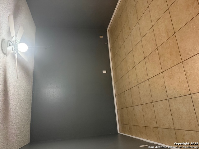 10531 Starcrest Property Photo 5