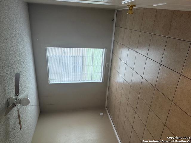 10531 Starcrest Property Photo 6
