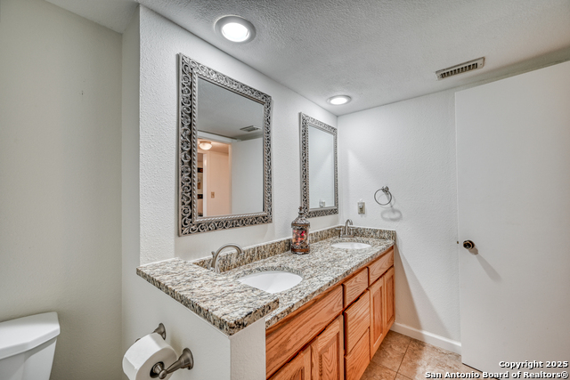 806 Highcrest #19 Property Photo 16