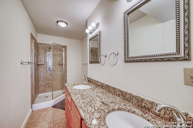 806 Highcrest #19 Property Photo 23