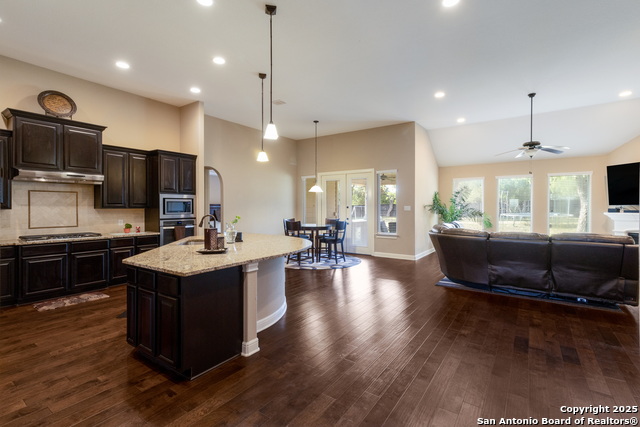 364 Stone Trail Property Photo 10