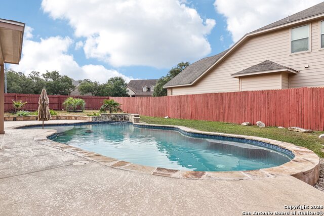 5514 Waldon Walk Property Photo 3