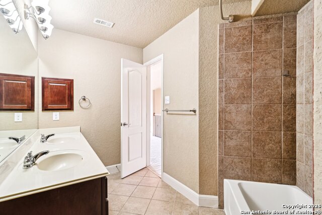 5514 Waldon Walk Property Photo 39