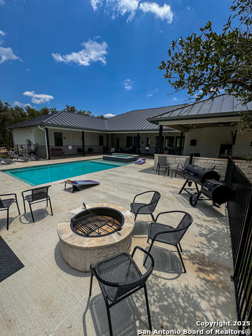 34 Lazy Day Property Photo 3