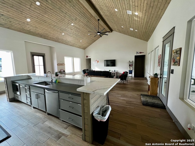 34 Lazy Day Property Photo 7