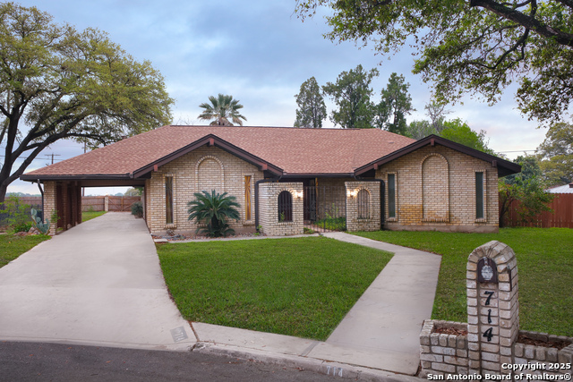 714 Moorside Property Photo 1