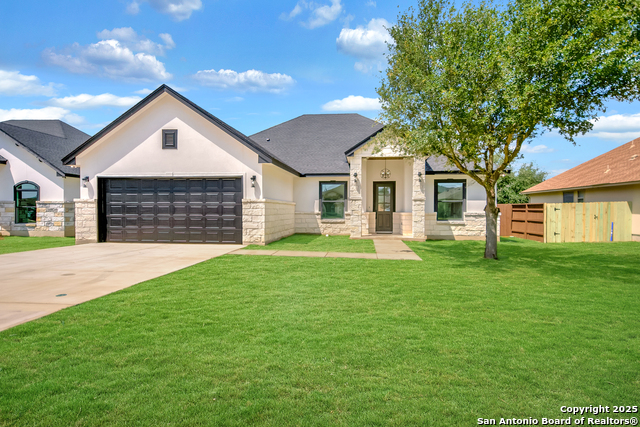 15613 Fox Ln Property Photo 1