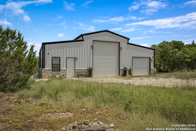 37 Sabinas Ridge Rd Property Photo 1