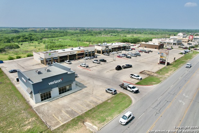 2128 W Oaklawn Property Photo 2