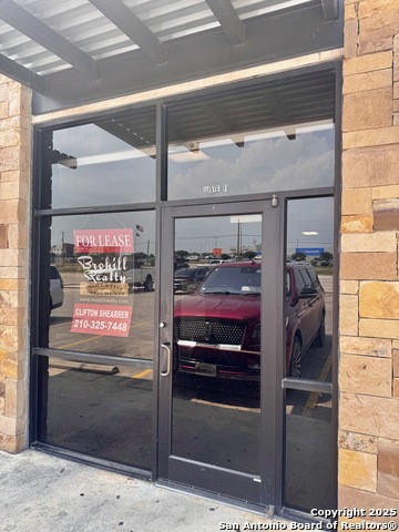 2128 W Oaklawn Property Photo 8