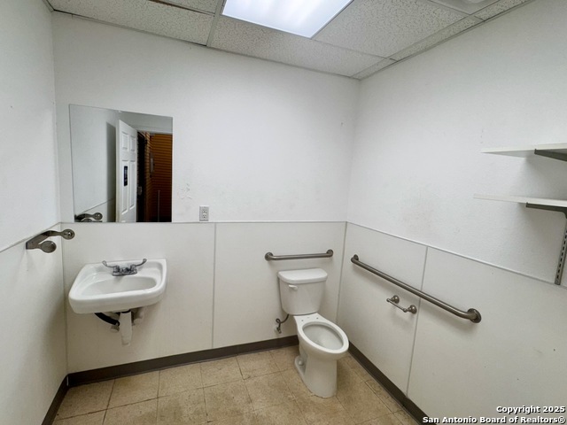 2128 W Oaklawn Property Photo 13