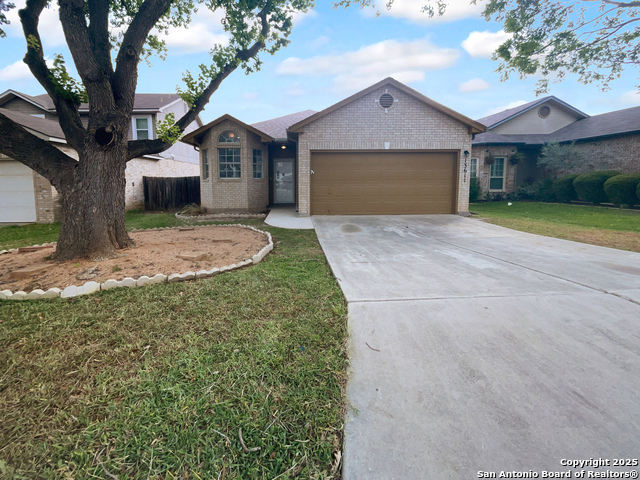 13611 Drakewood Property Photo 1