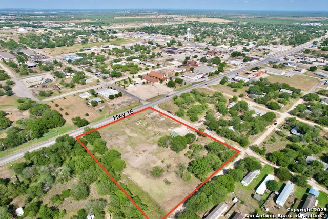 613 Maple Property Photo 1