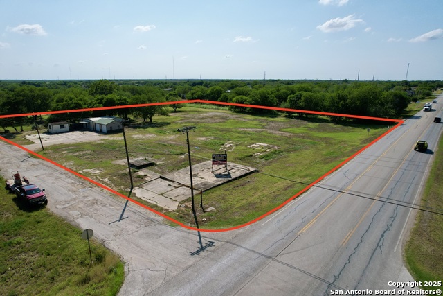 613 Maple Property Photo 2