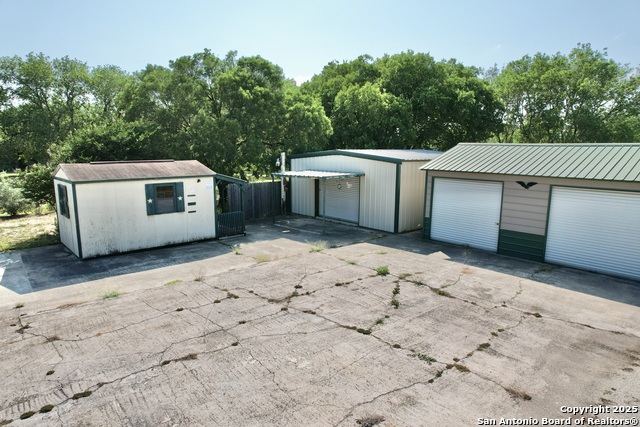 613 Maple Property Photo 7