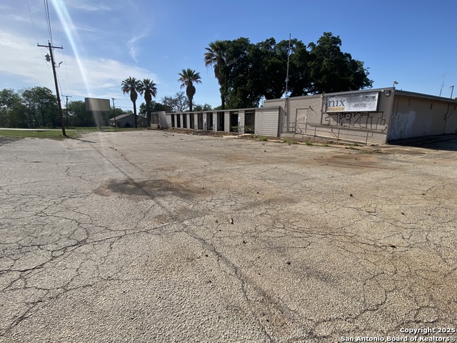 230 W Miller Property Photo 1