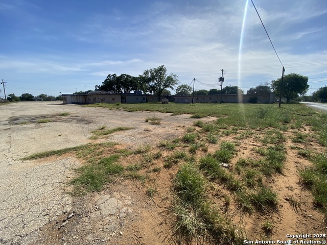 230 W Miller Property Photo 6