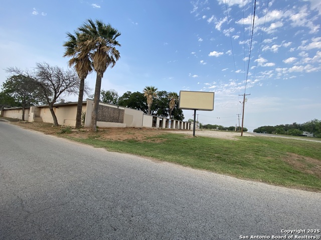 230 W Miller Property Photo 8