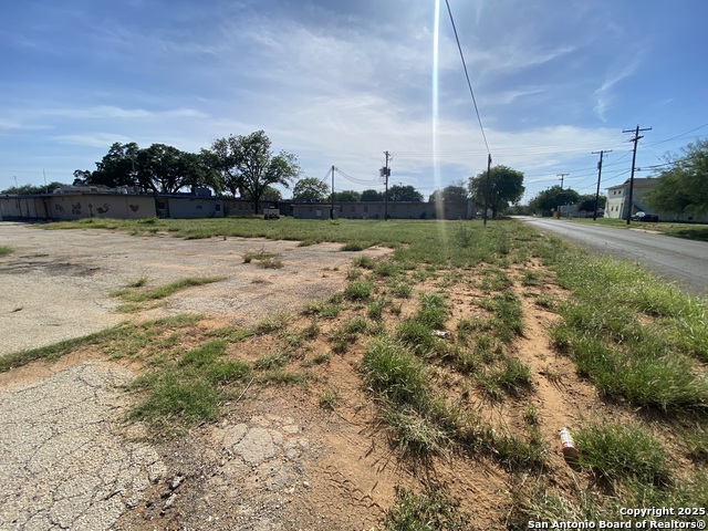 230 W Miller Property Photo 10