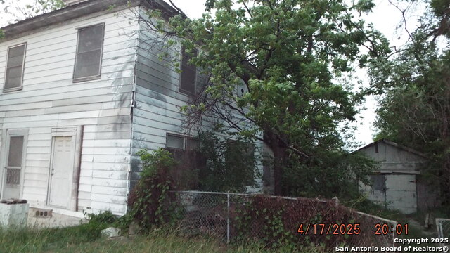 609 Ruiz Street Property Photo 1
