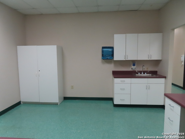 2614 W Commerce Property Photo 13