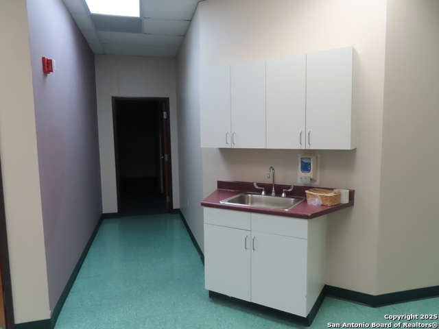 2614 W Commerce Property Photo 16