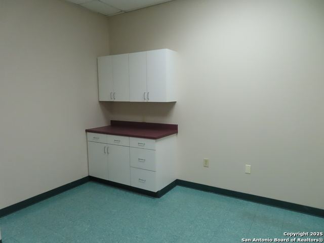 2614 W Commerce Property Photo 17