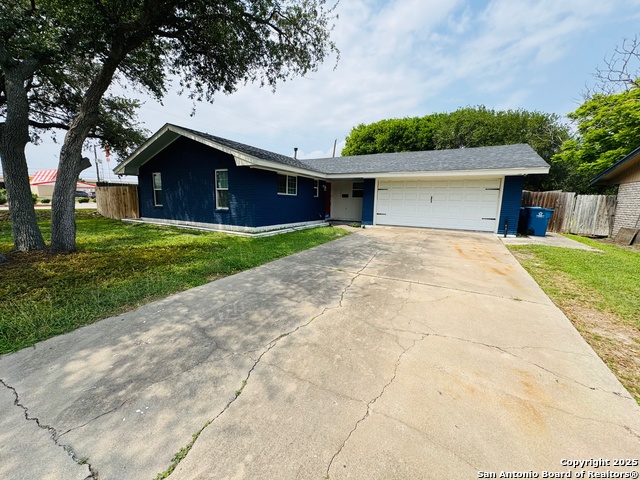101 Ghent Pl Property Photo 1